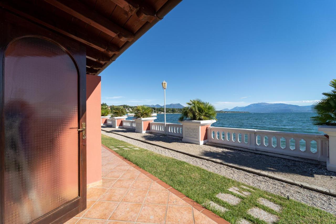 Villa Garuti Village Padenghe sul Garda Exterior photo