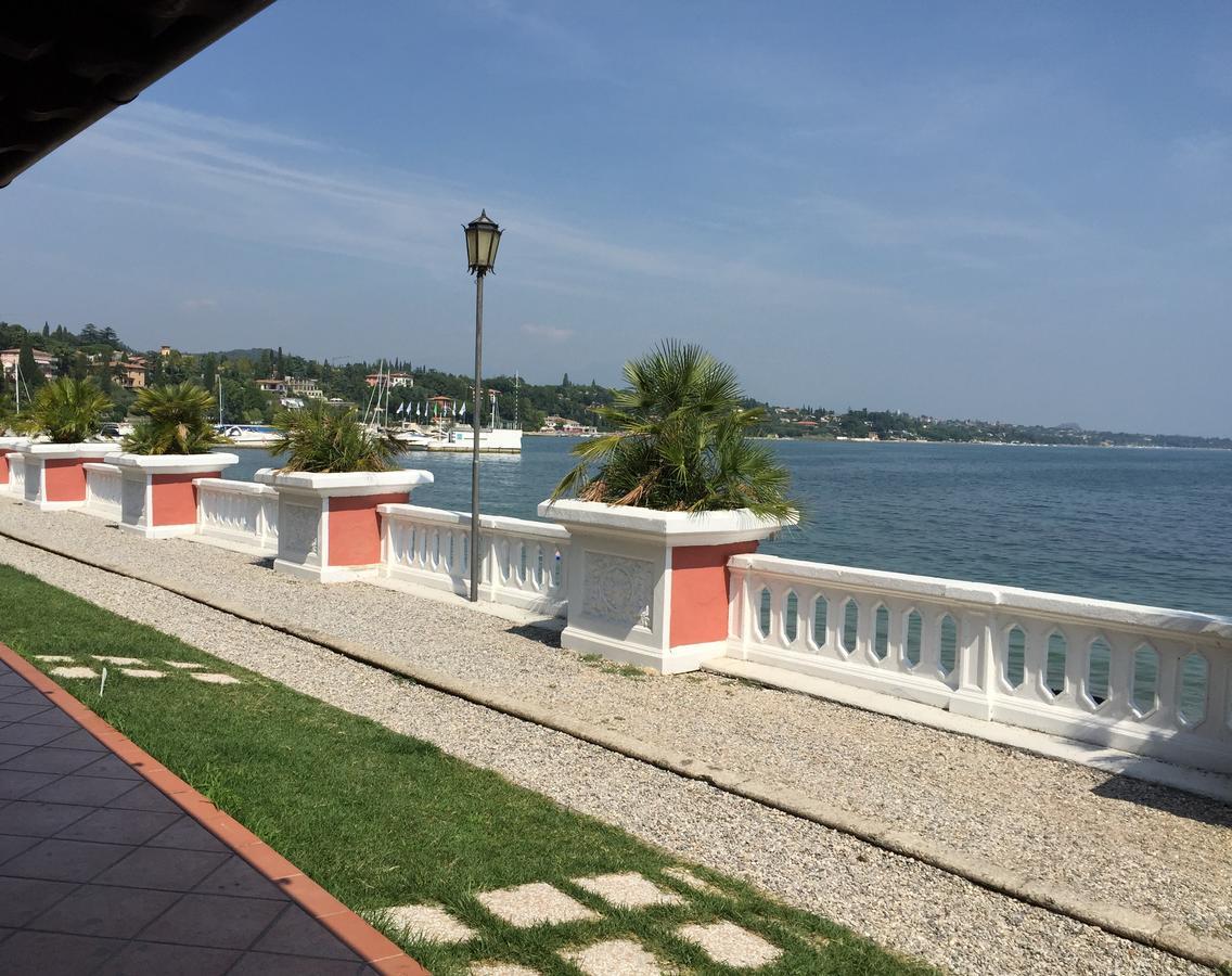 Villa Garuti Village Padenghe sul Garda Exterior photo